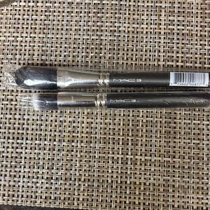 MAC COSMETICS NATURAL HAIR (orig) BRUSHES LOT OF 2 - 129 & 130 NEW DISCONTINUED